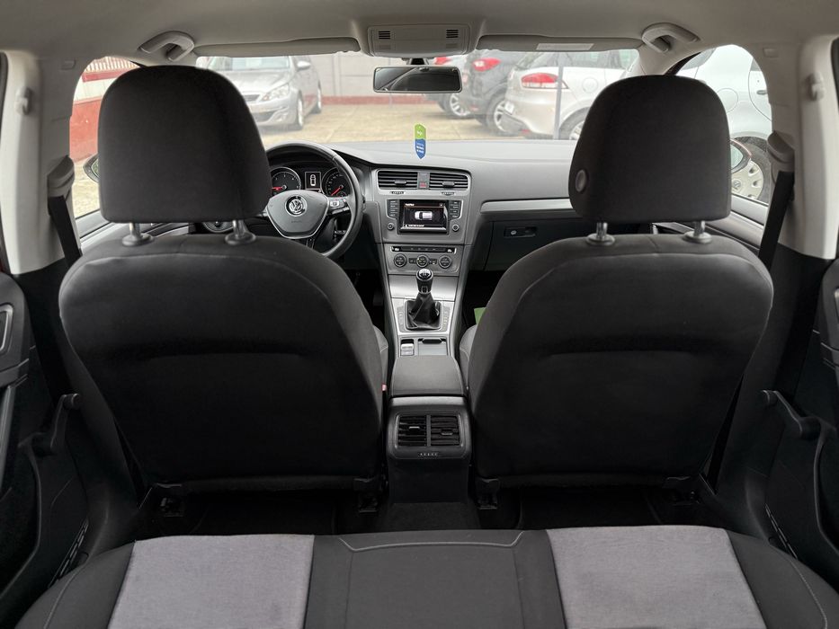 Volkswagen Golf VII 1.6 TDI ^DISTRONIC ^Navigatie ^RATE ^Garanție