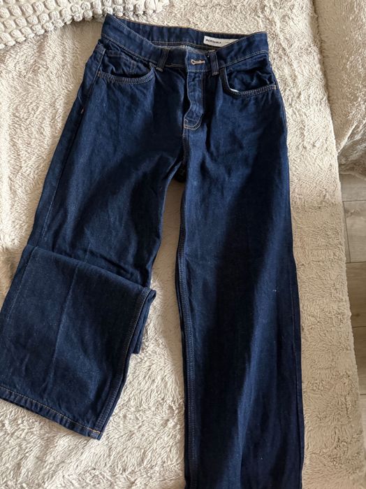 Дънки BERSHKA/ тип Straight wide leg