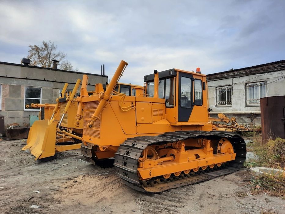 Продам  Бульдозер Б 10 МБ и Б 10М с двигателем Д 180