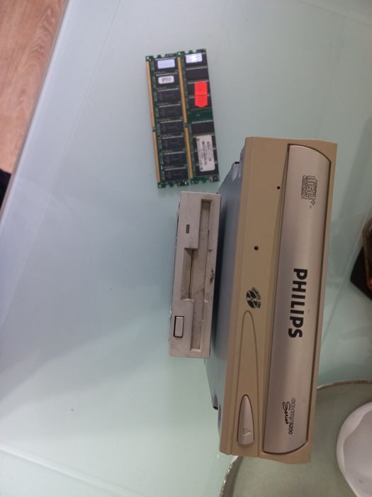 Floppy disk panasonic Cd rom philips ram vintage retro colectie
