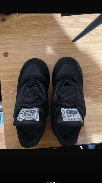 vand versace odiseea(marimea 41)