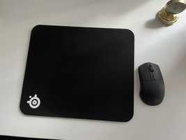 SteelSeries Rival 3 wireless cu mouse pad