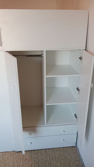 Продам двухуровневую кровать