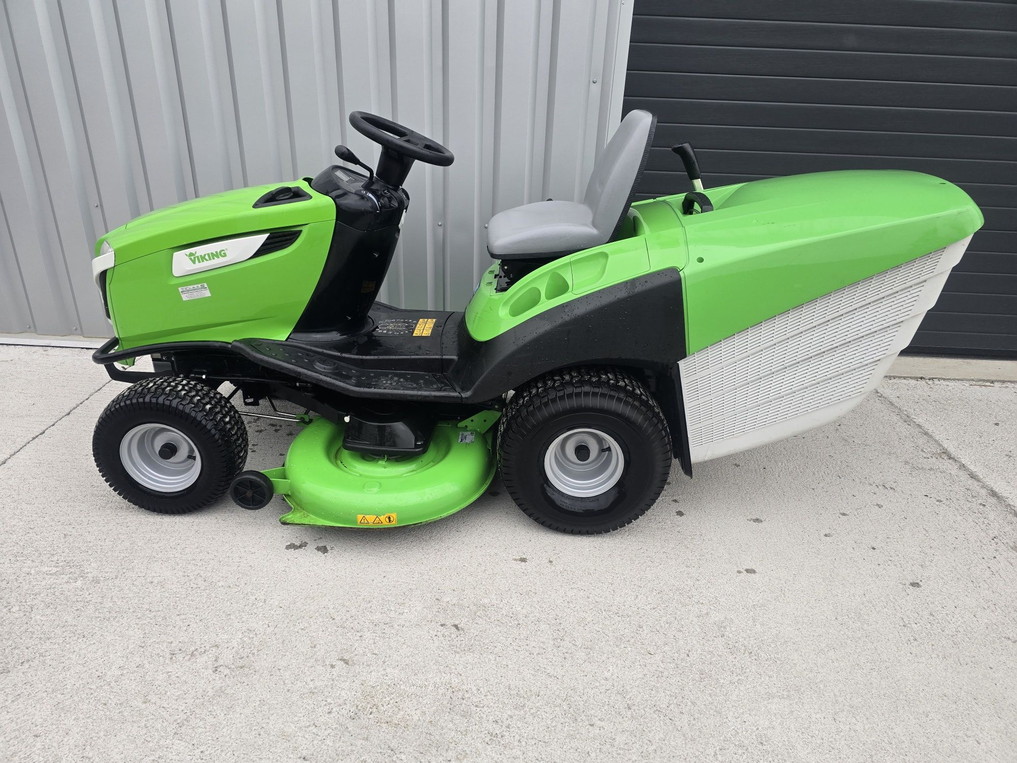 Tractoras Viking 23 cp an 2016