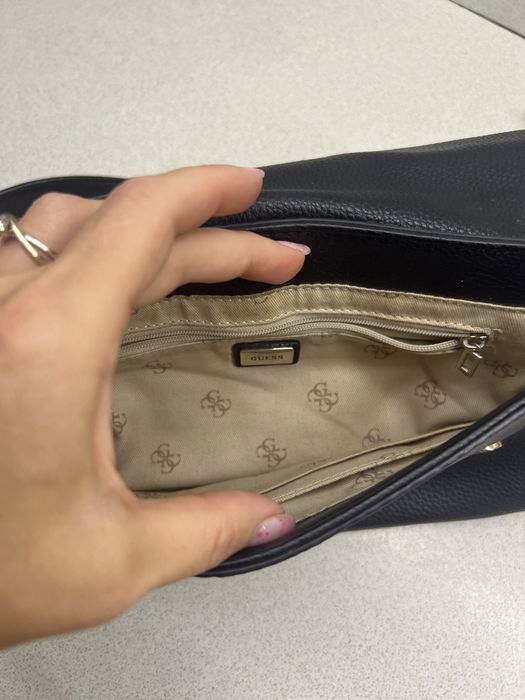 Ежедневна чанта Guess