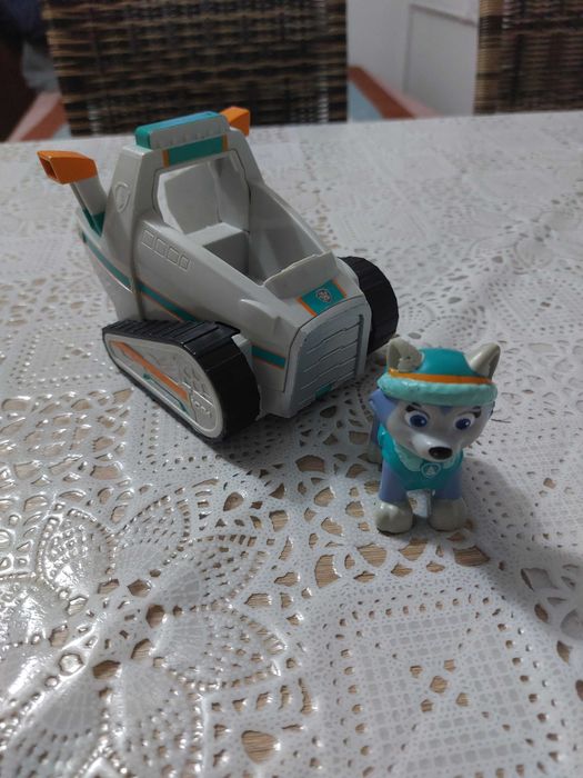 Everest din Paw Patrol cu masina ei la doar 30 lei