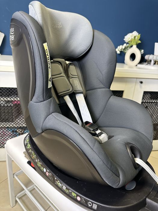 Scaun masina Britax Romer Dual Fix 360 ° Isofix