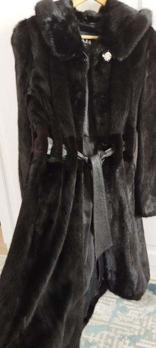 Продам норковую шубу