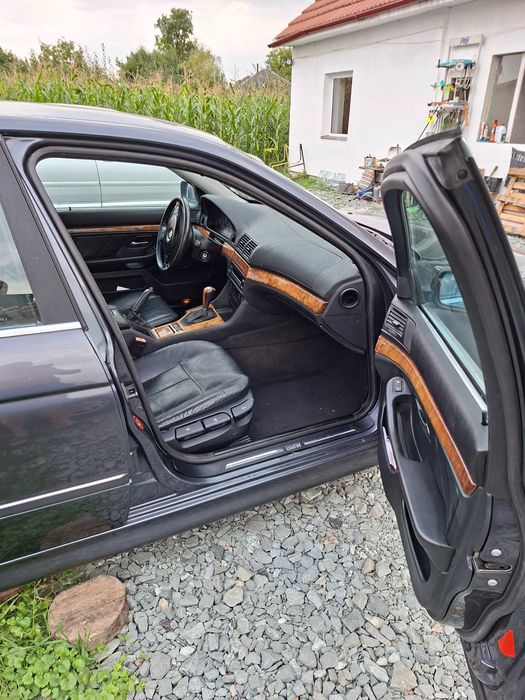 Bmw e39 523i individual