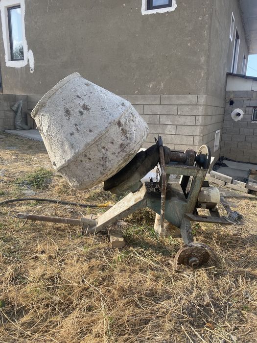 Продам Бетонномешалка