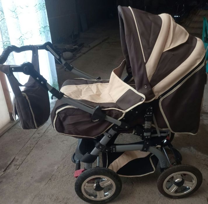 Продам детскую коляску
