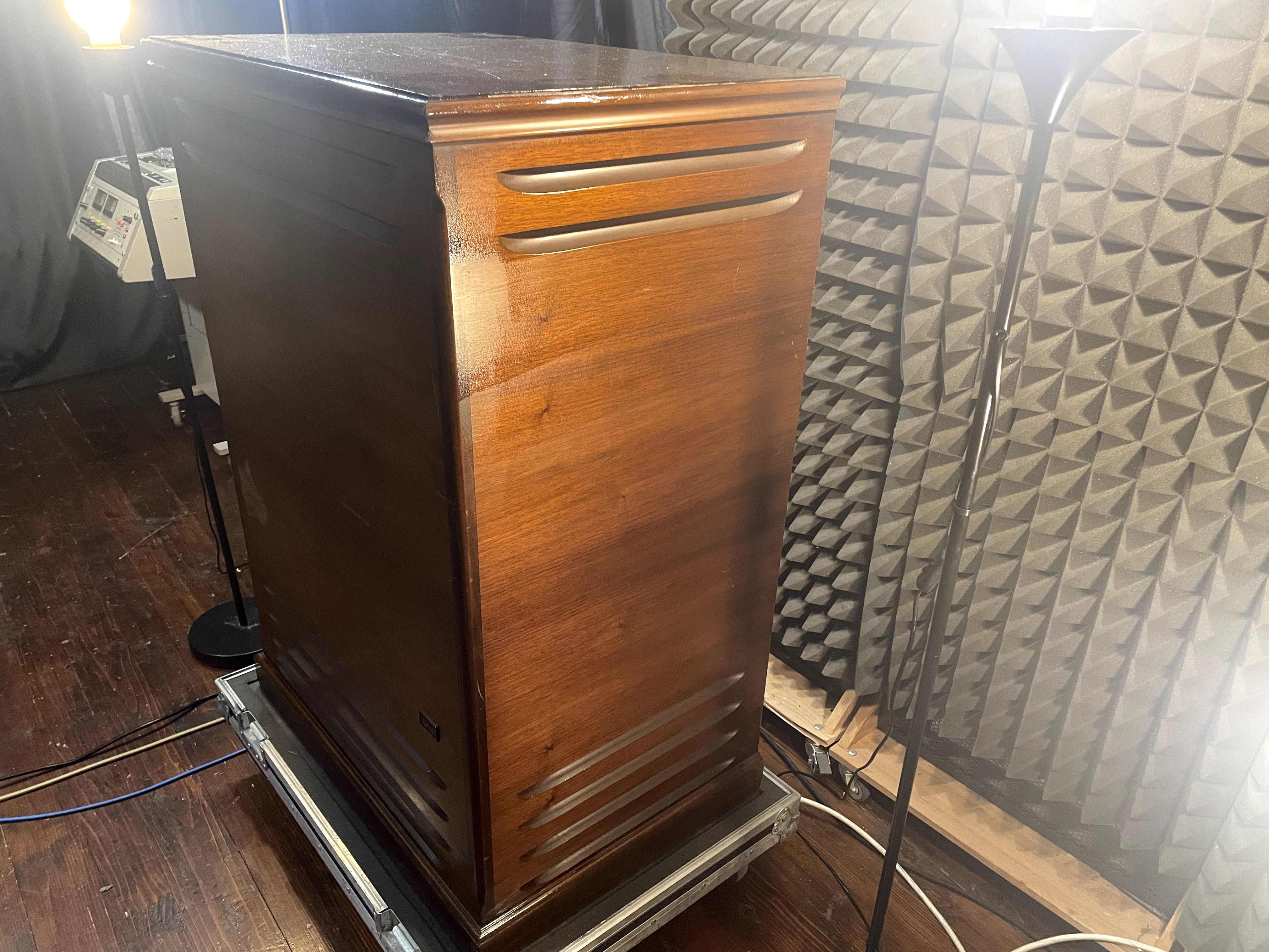 This is the sound : Leslie 122 - Mint - New XB Model + flight case
