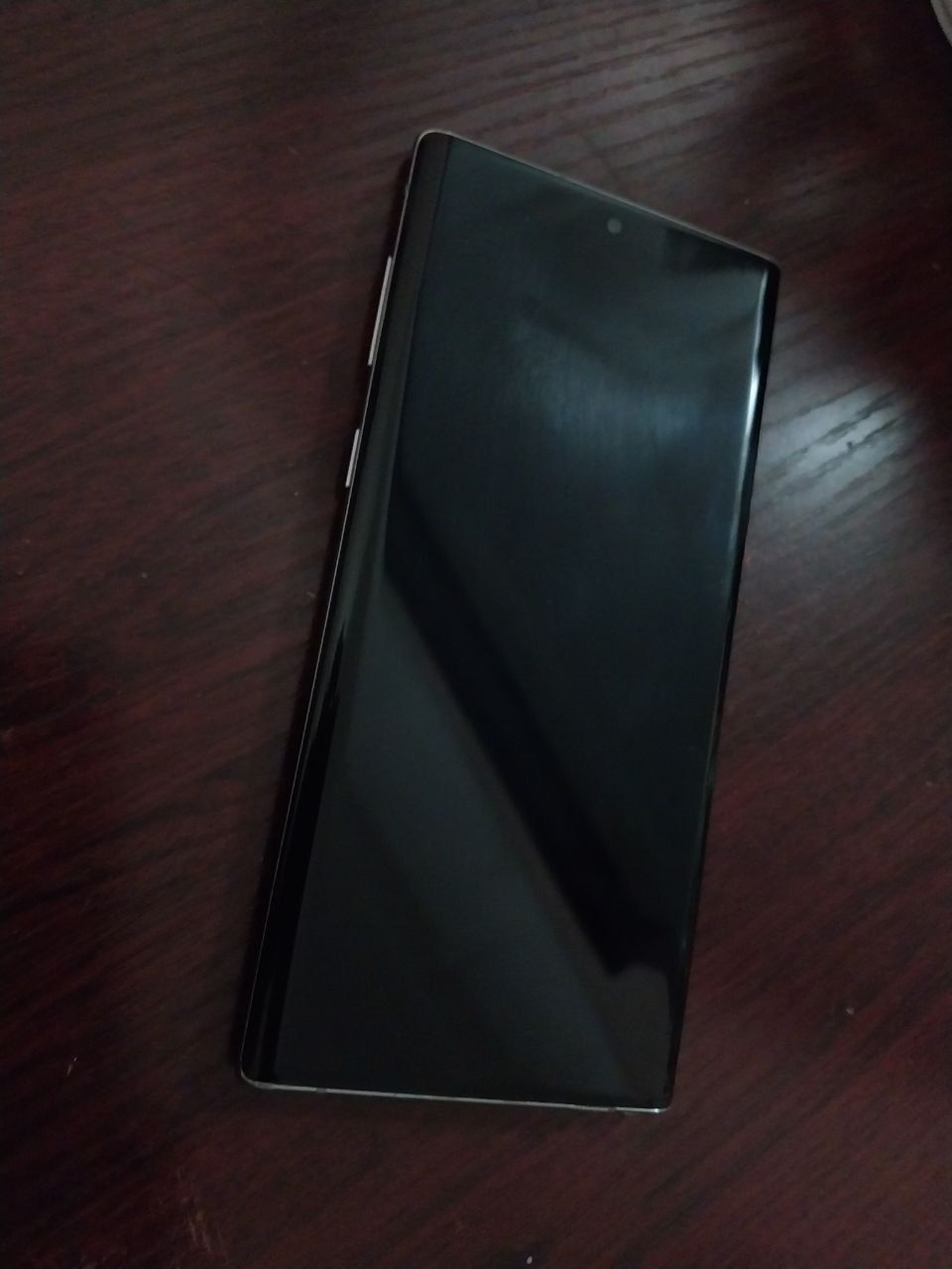 Samsung Galaxy Note10 5G xotirasi 256gb