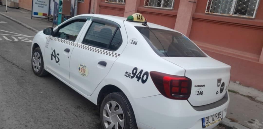 Vând taxiu cu firma fără datorii licenta valabila pana la 2031