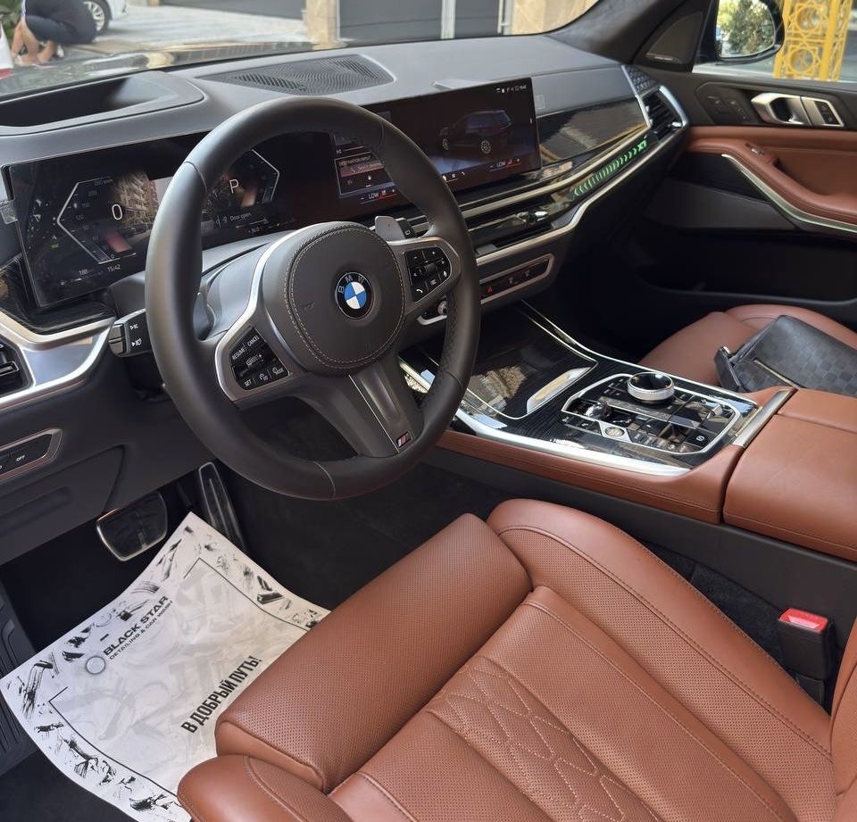 BMW X7 xDrive 40i 2025 год в Наличии