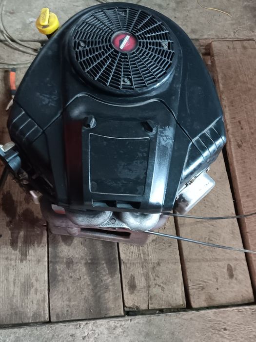 Tractoras iarba si gazon MOTOR 2 Pistoane