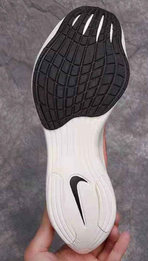 Мъжки маратонки  Nike ZoomX Vaporfly NEXT % размер 42
