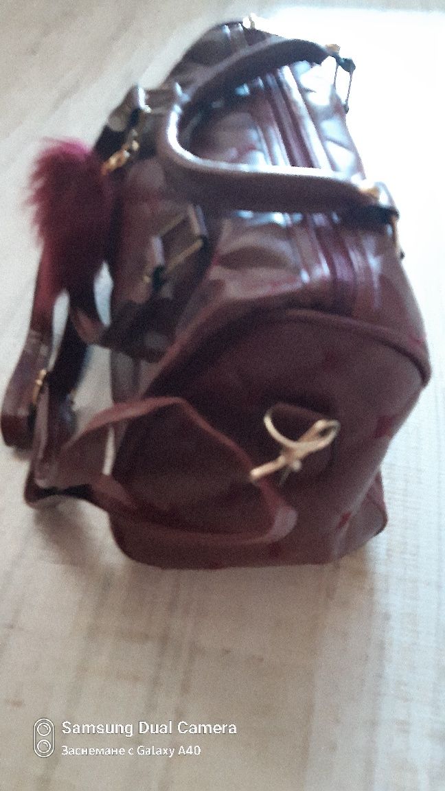 Дамска чанта с дълга и къса дръжка