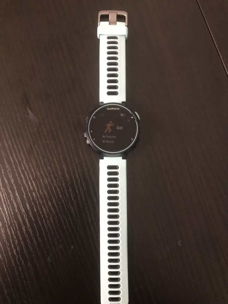 Часы Garmin Forerunner 735XT
