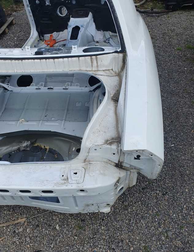Заден панел калник врата Dodge Challenger