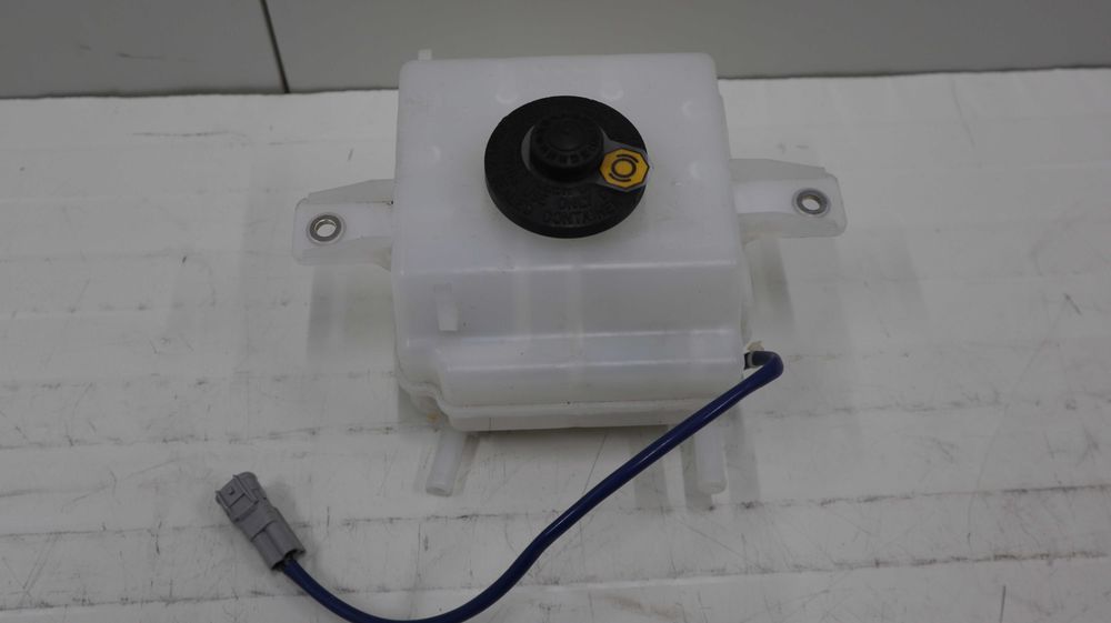 Казанче за спирачна течност за Toyota Auris Hatchback II