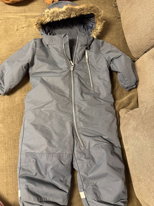 Vand combinezon iarna , pret 30 lei.
