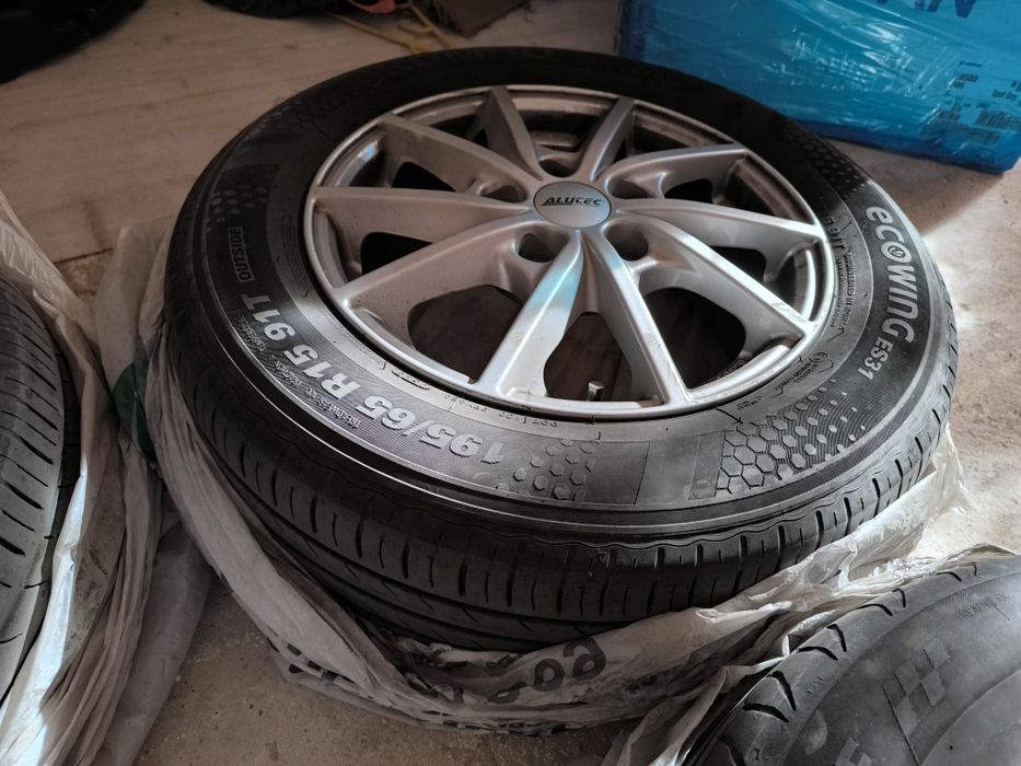 Cauciucuri 195/65 R15 + jante aliaj