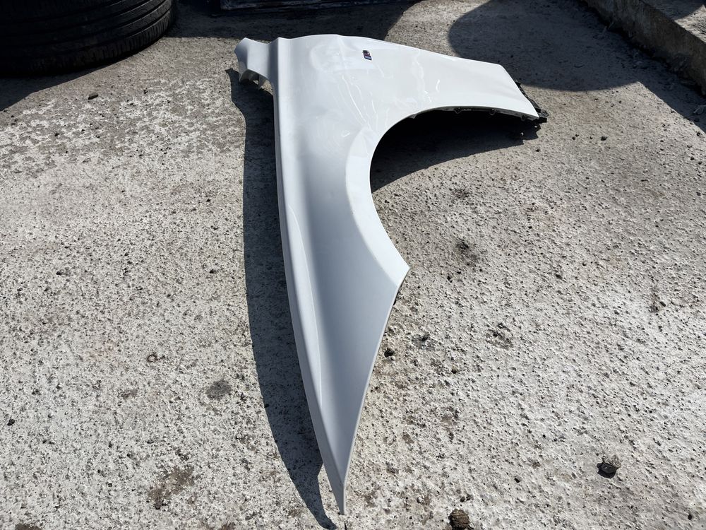 Aripa stanga cu defect BMW Seria 3 F30 F31
