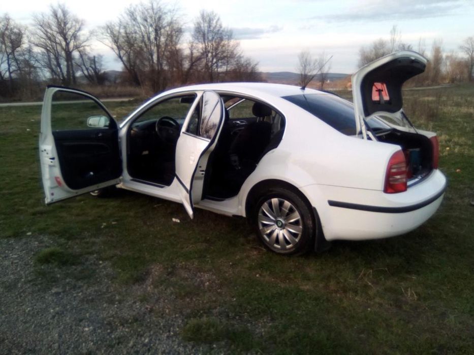 Vind skoda superb .