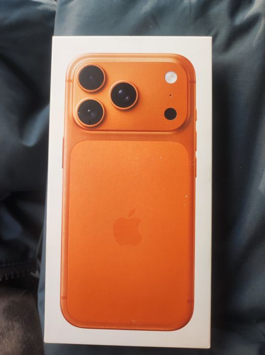 Айфон 17про 256 продам новый запечатанный