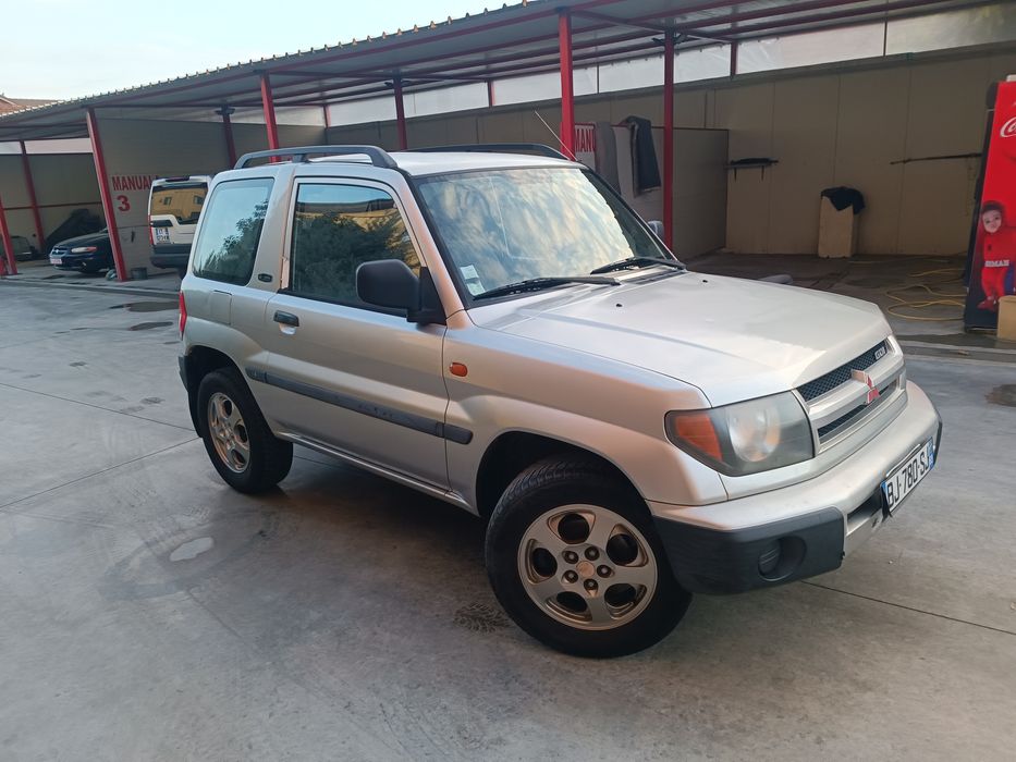 Mitsubishi pajero pinin