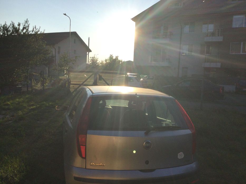 Vand Fiat Punto 1,2 diesel Multijet 2006 înmatriculat consum 4,5 /suta