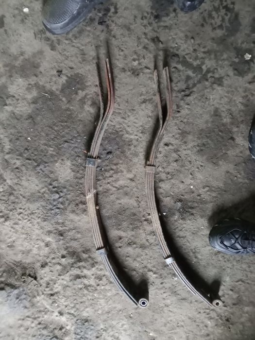Продам рессоры для прицепа