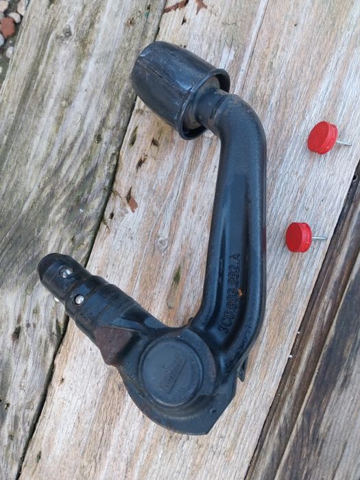 Vând cui cârlig remorcare vw passat b6, stare impecabila