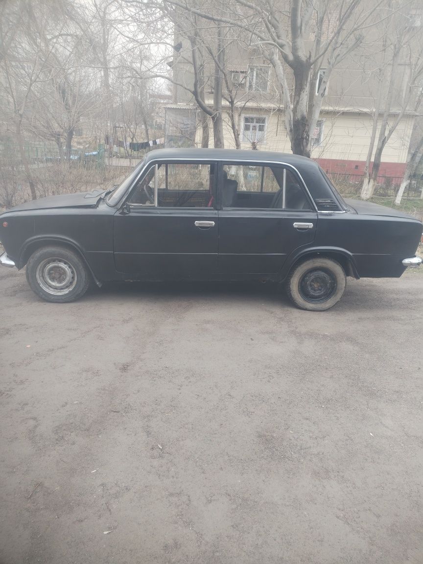 Продаётся автомобиль в среднем состоянии
