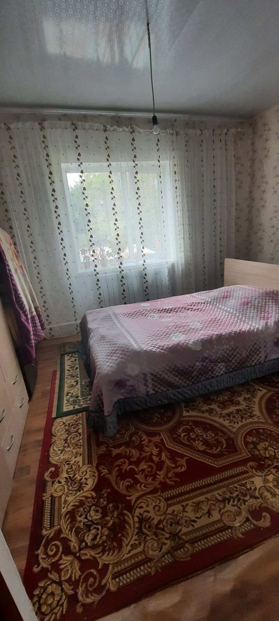 Продаётся кирпичный дом с времянкой.