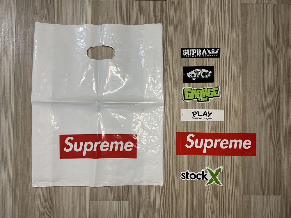 Supreme Vans StockX Comme des Garcones Nike Adidas Stickere si Punga