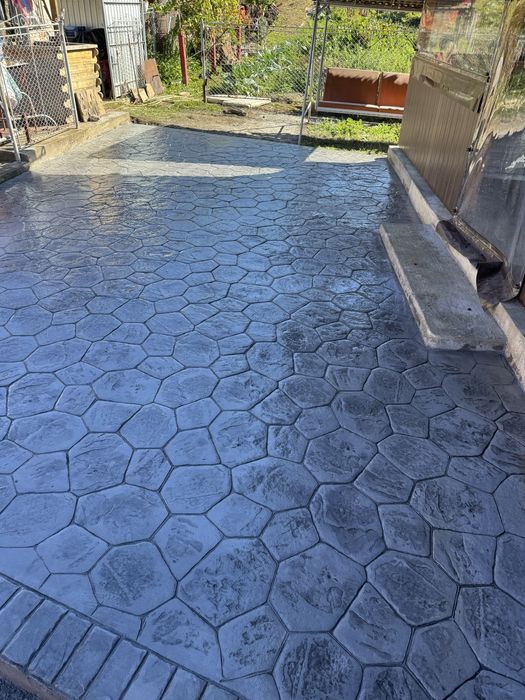 Beton amprentat – pavaj decorativ pentru curți, alei și terase!