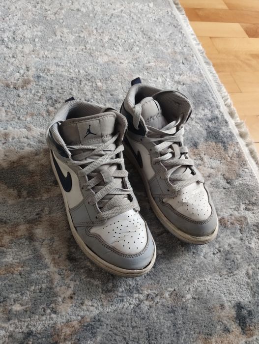 Pantofi sport Adidași Nike Jordan 1 mid sneakers mărime 34
