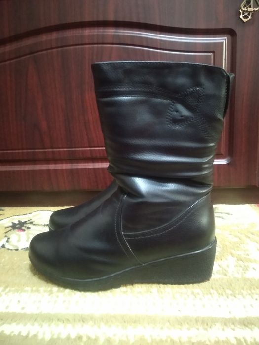 Сапоги женские на меху 39 размер
