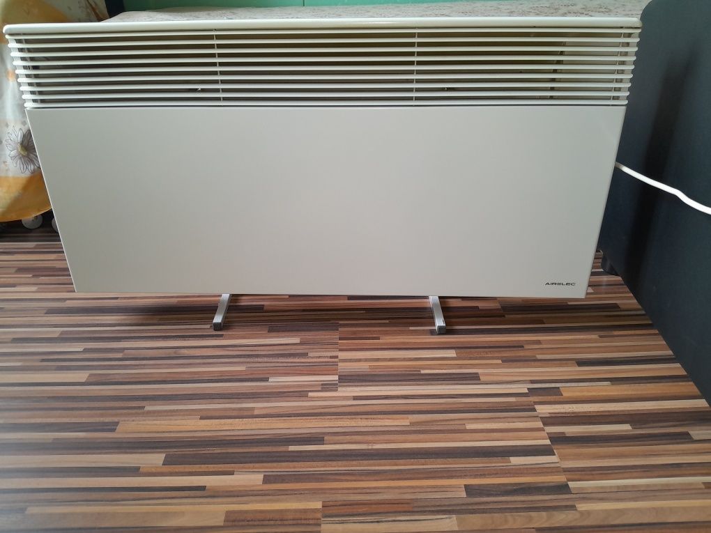 Конвектор  AIRELEC 2500 W с гаранция