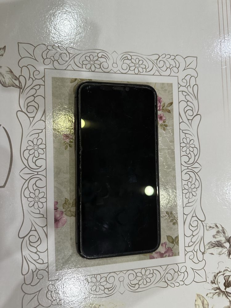 iPhone 11 pro 256gb 73% + зарядка кабель коробка