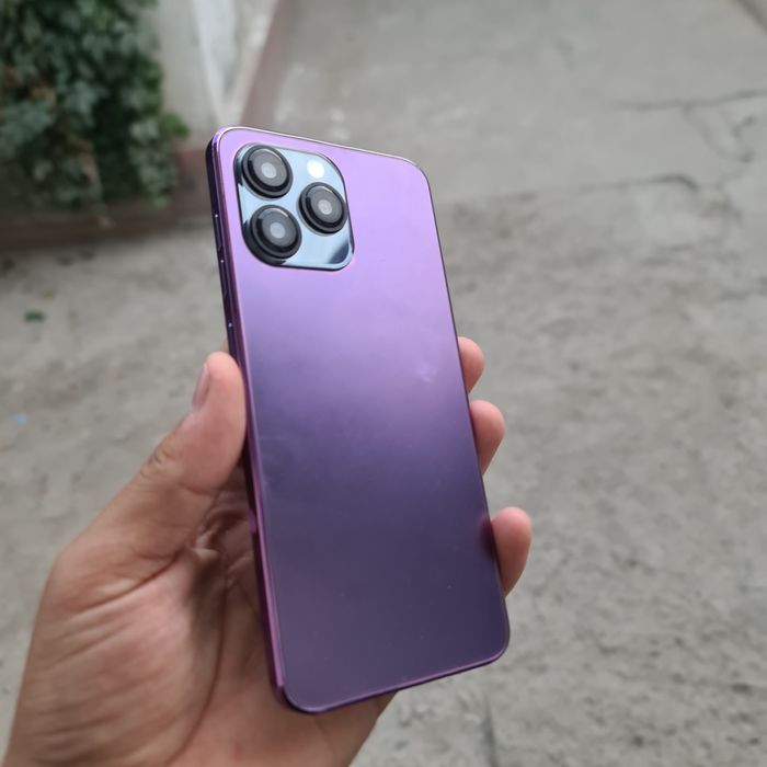 Iphone 15Pro max sotiladi 512Gb