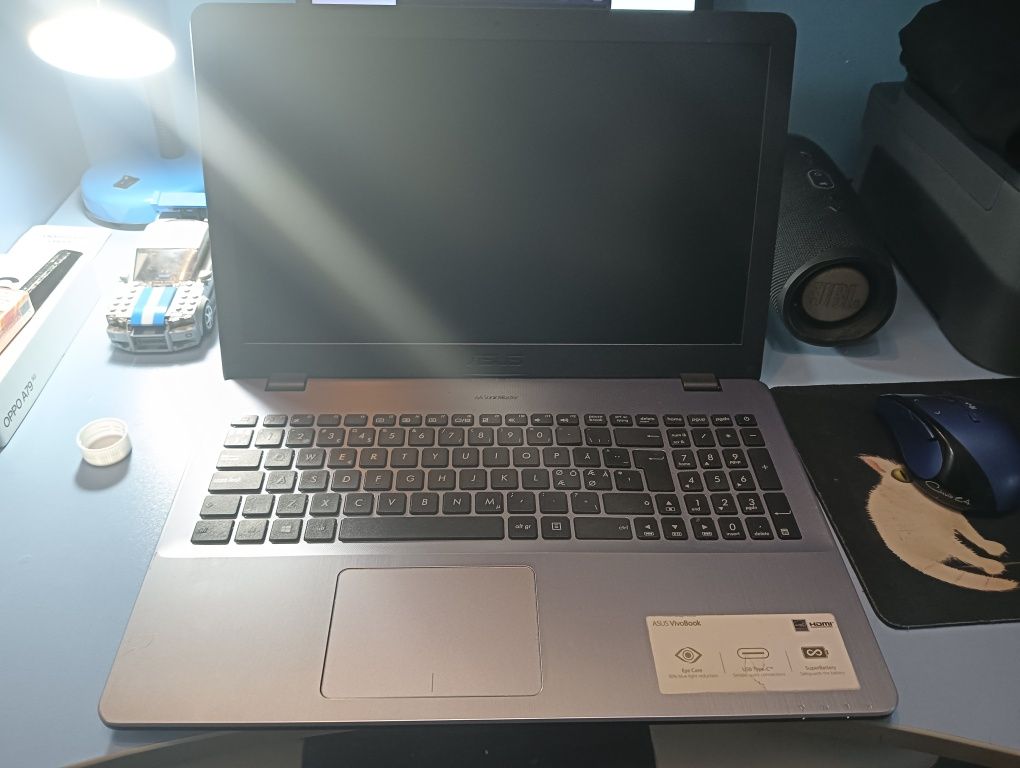 Laptop Asus VivoBook