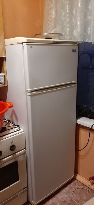 Холодильник Холодильник