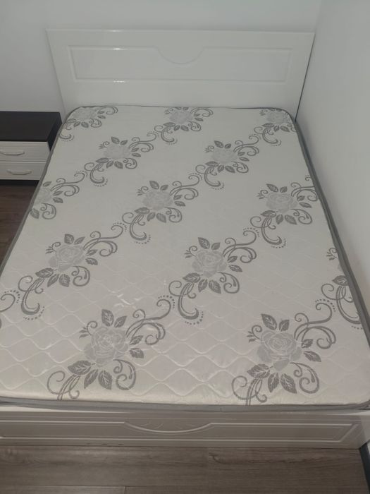 Матрас б/у в отличном состоянии