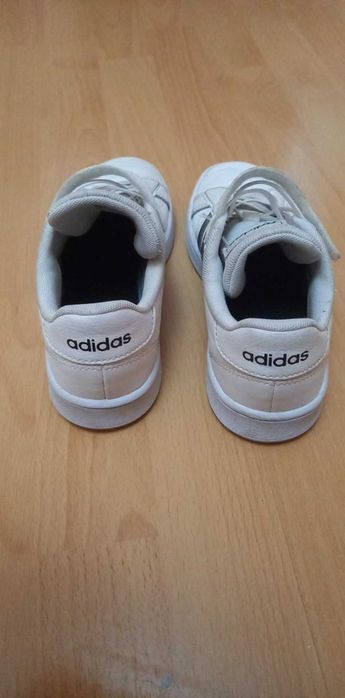 Маратонки Adidas, № 34.