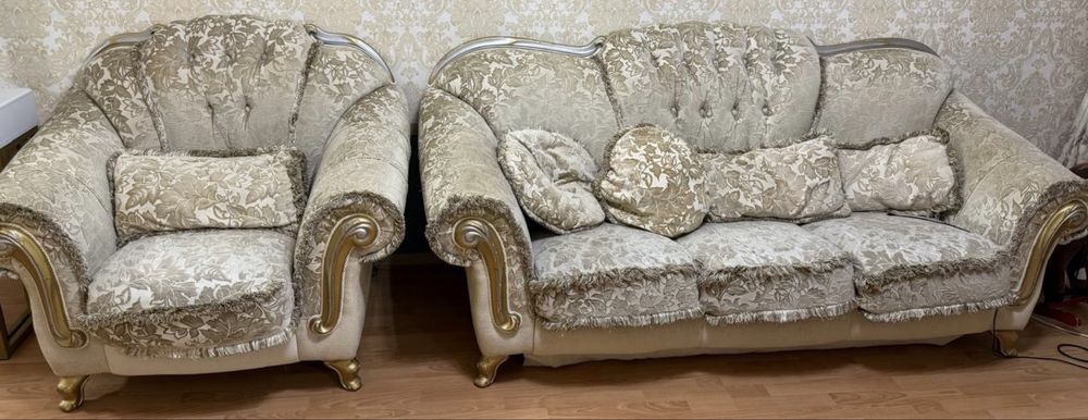 Продам диван с креслом