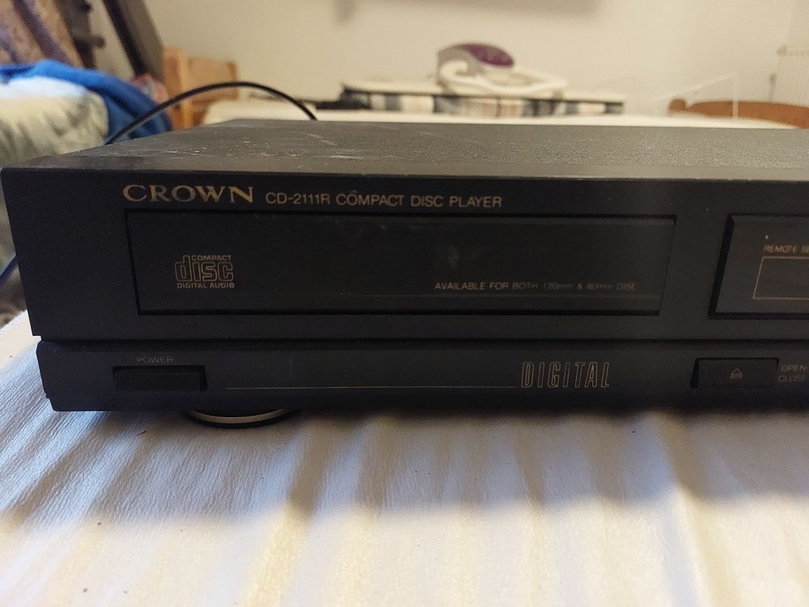 Crown cd player.