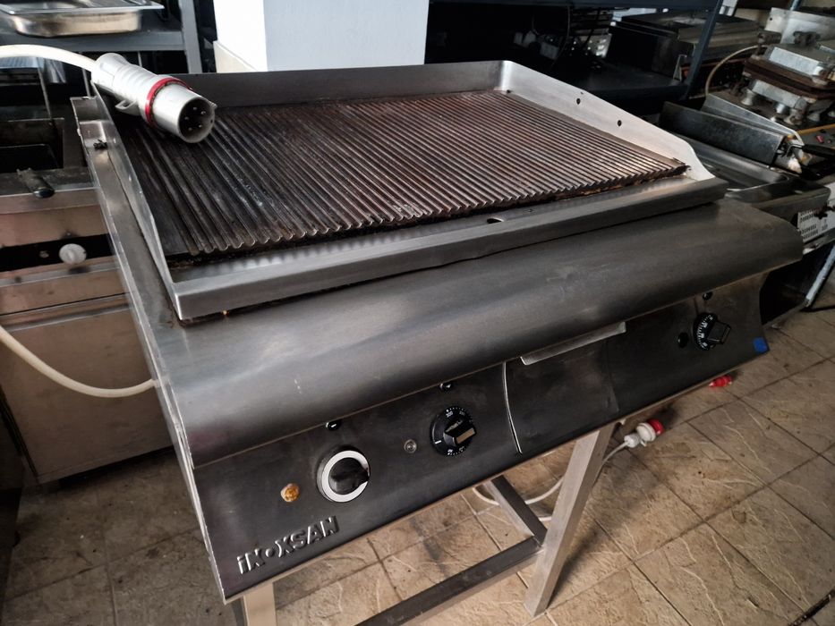 Grill neted și striat cu banc inox, pe gaz sau curent